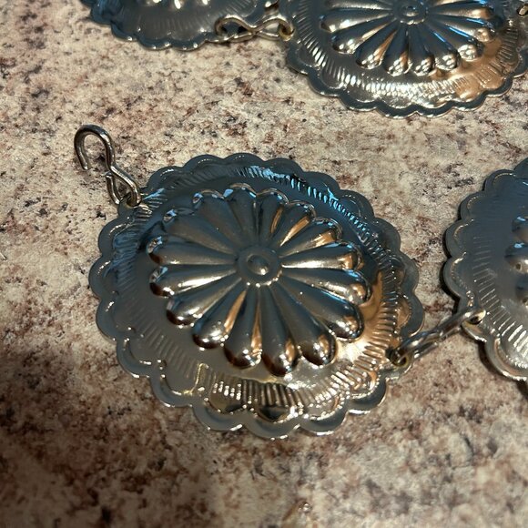Vintage or Native American style silver-plated concho belt - Picture 4 of 5